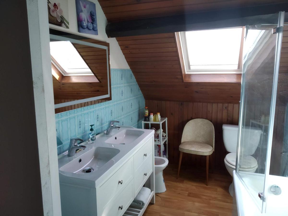 Bed and Breakfast La Longere Des Gillettes Bezenet Экстерьер фото